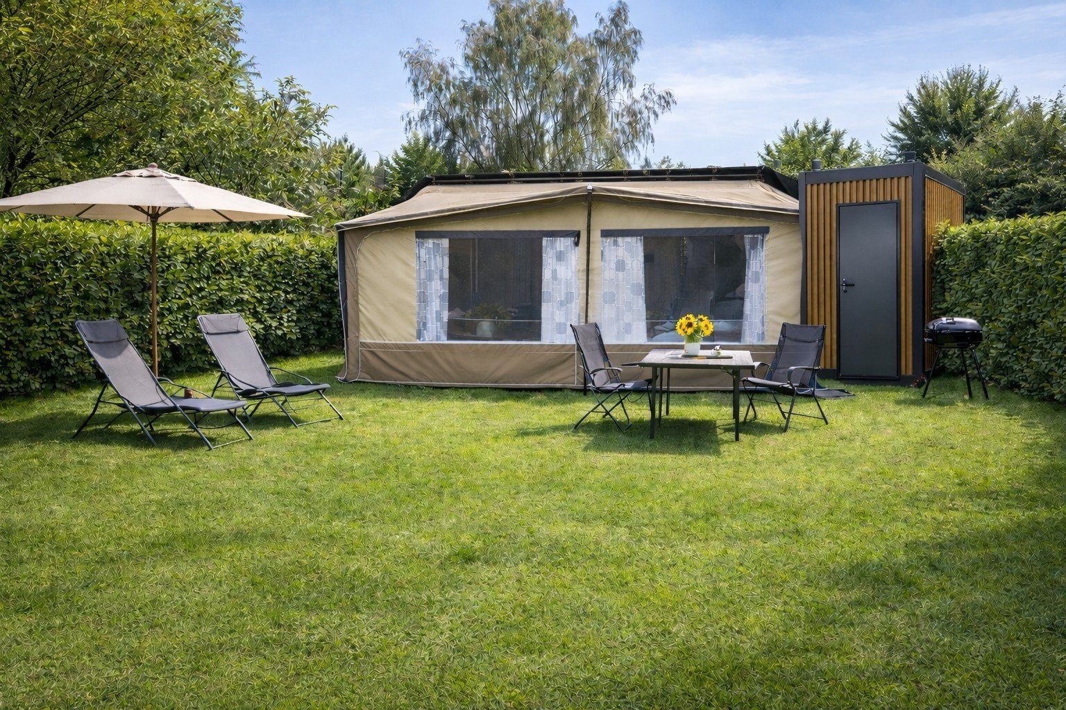 Komfortstellplatz mit eigenem Sanitär